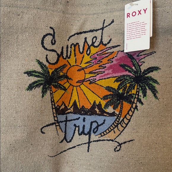 Roxy Women’s Summer Vibes Floral Tote Bag - Picture 2 of 12